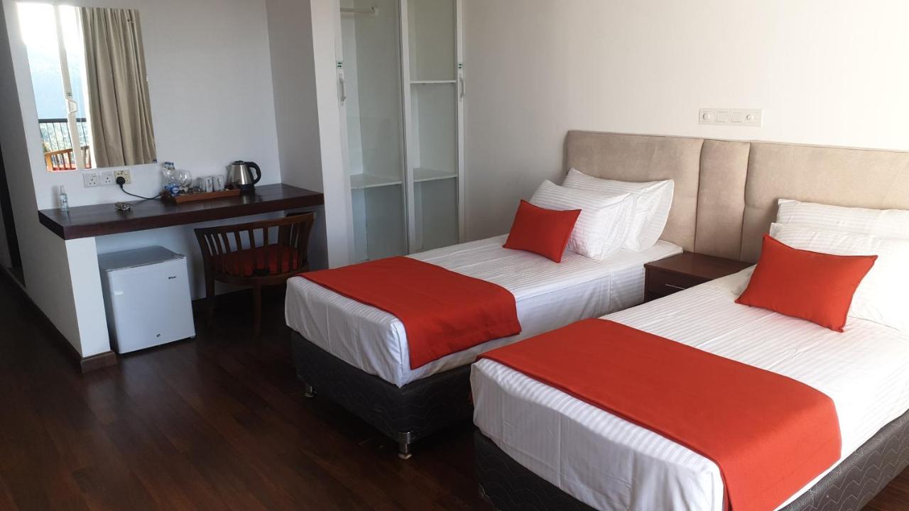 The Mountbatten Hotel Канди Экстерьер фото